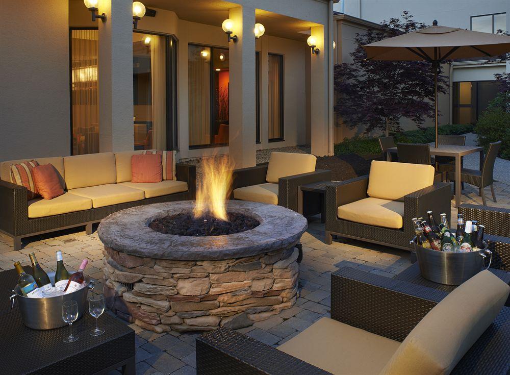 Courtyard Cincinnati Blue Ash Esterno foto