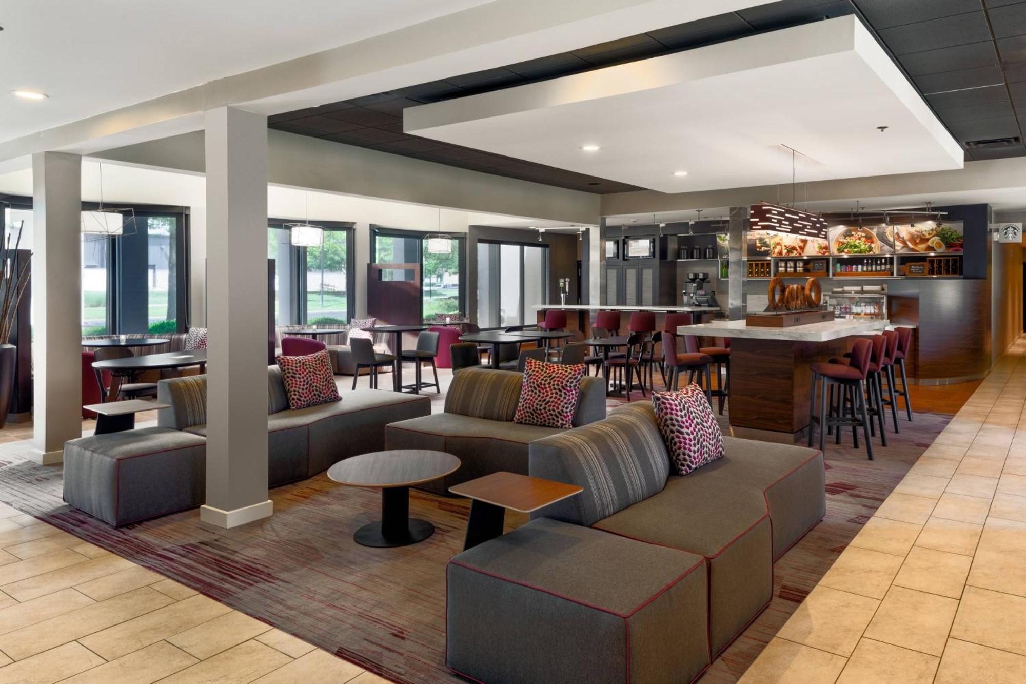 Courtyard Cincinnati Blue Ash Esterno foto