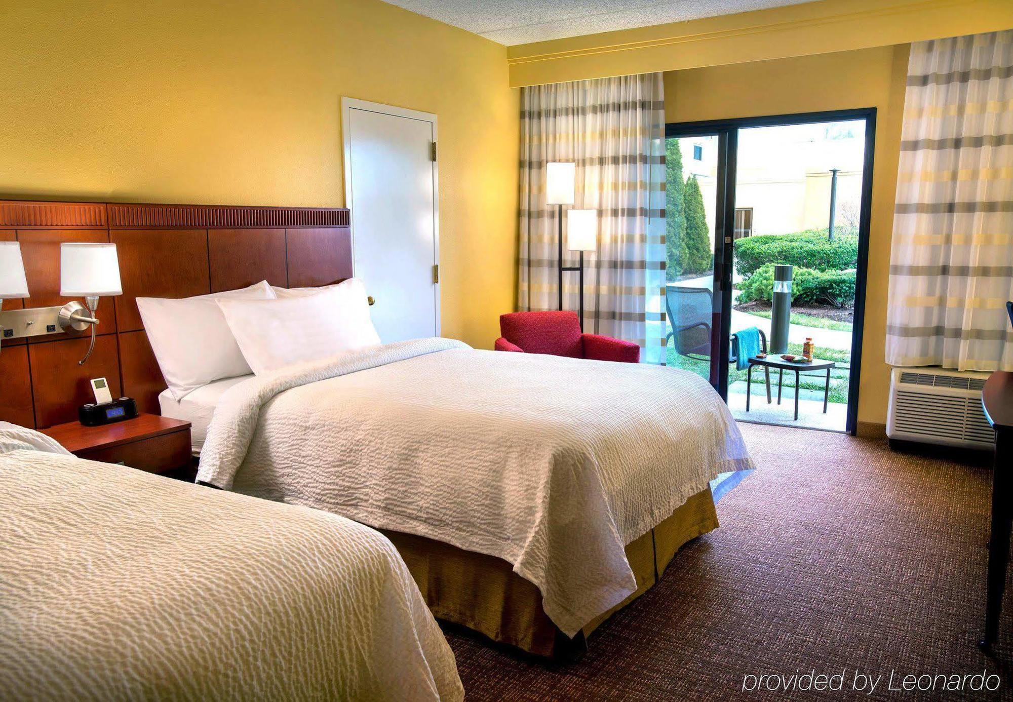 Courtyard Cincinnati Blue Ash Esterno foto