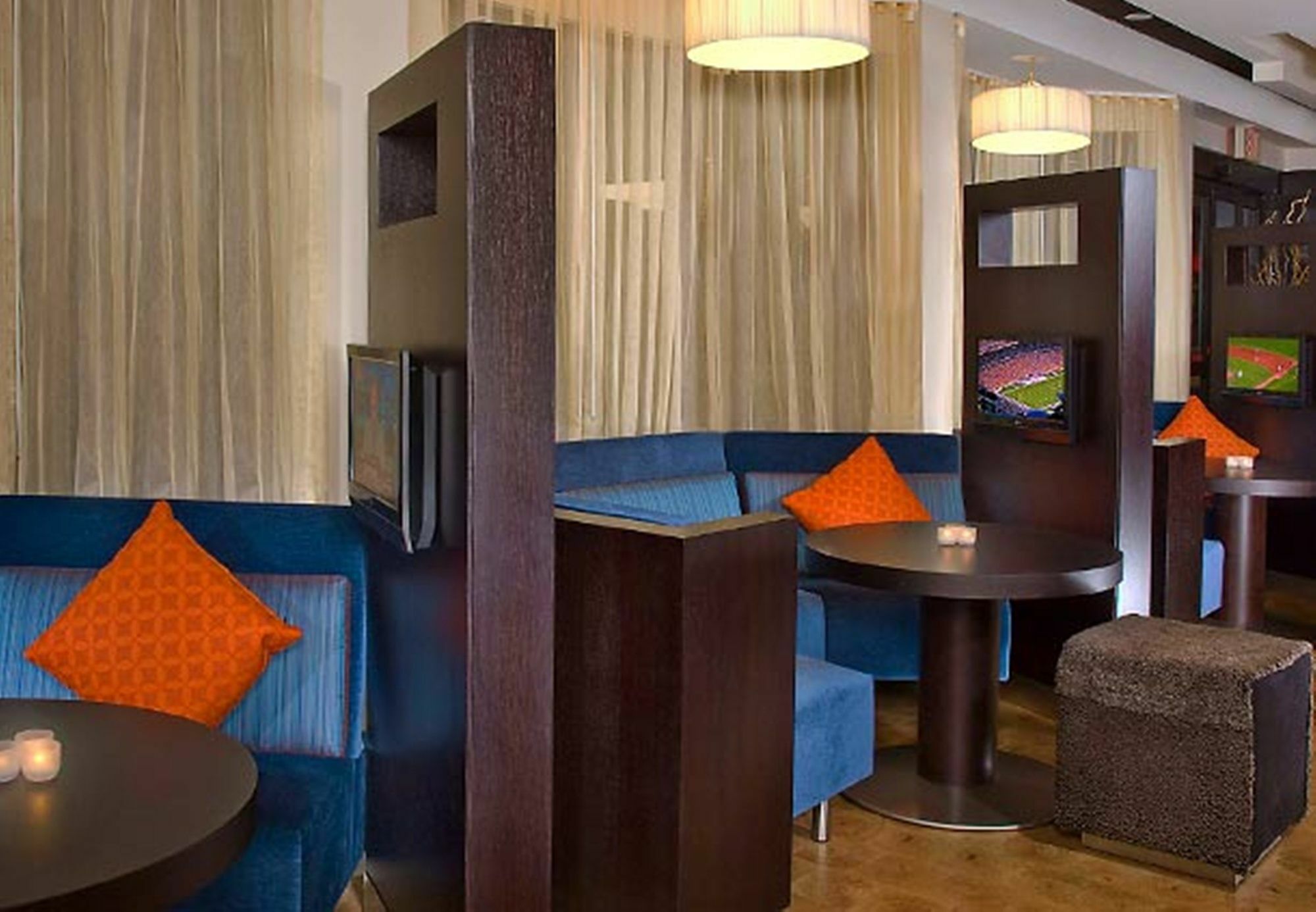 Courtyard Cincinnati Blue Ash Esterno foto
