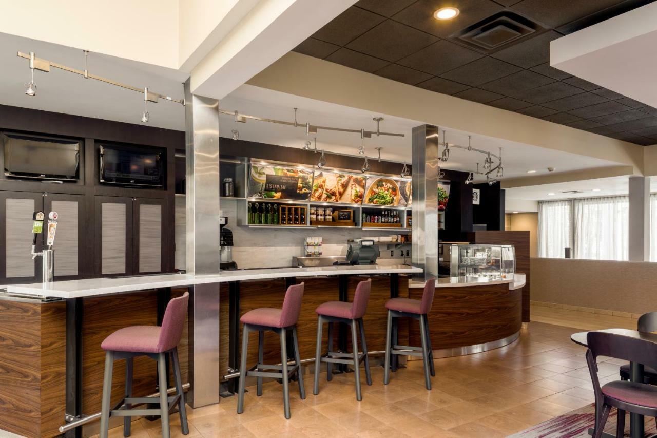 Courtyard Cincinnati Blue Ash Esterno foto